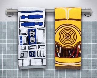 Illustration for article titled New Star Wars Crap That Makes Me Want to Cut My Hand Off With A Lightsaber
